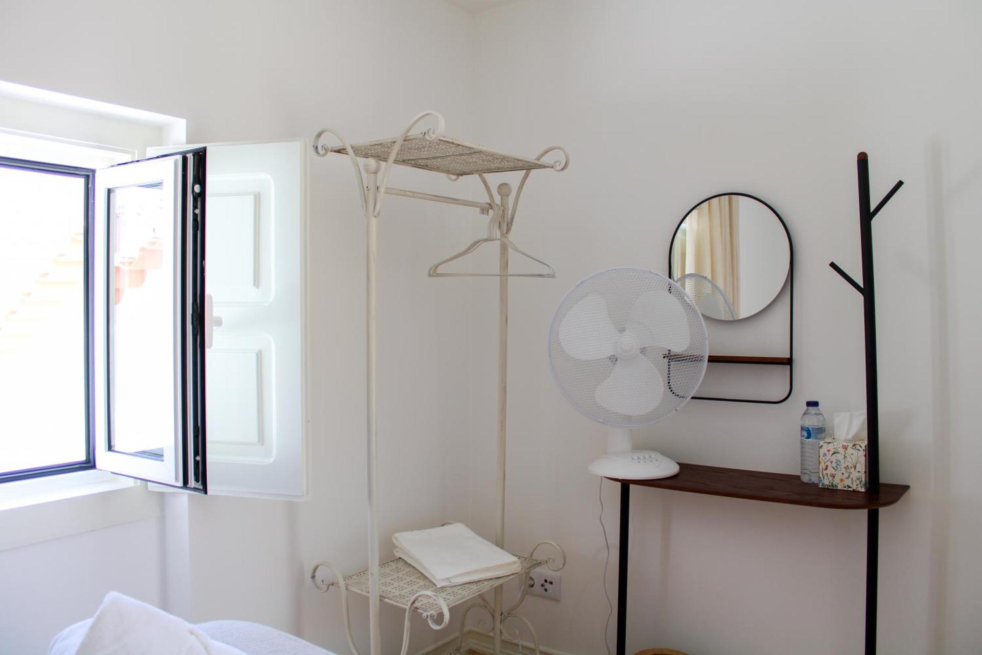 Casa Dos Cucos Hostel เอริเซรา ภายนอก รูปภาพ
